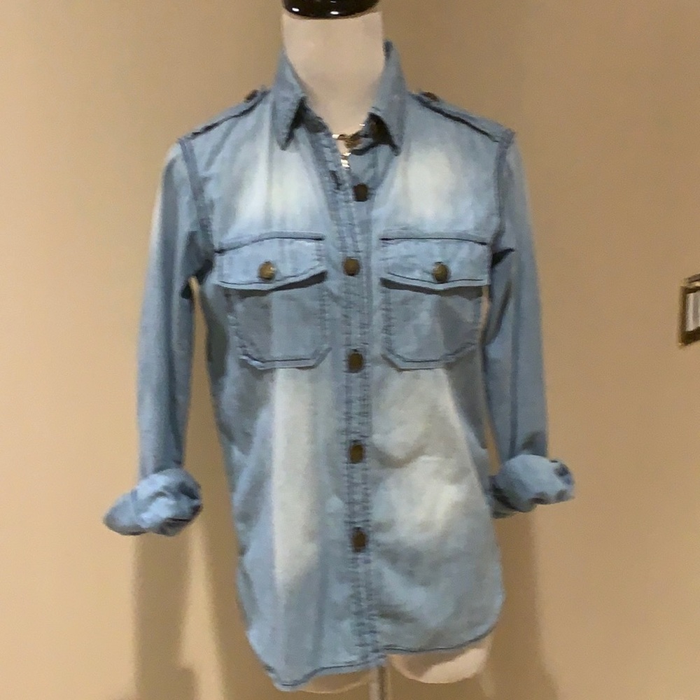 Current Elliot Sunfaded Chambray Shirt Jacket. 0